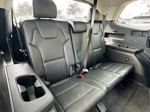 Used 2025 Kia Telluride S image 30
