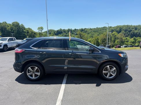 Certified 2024 Ford Edge SEL w/ Convenience Package AWD/4WD image 5