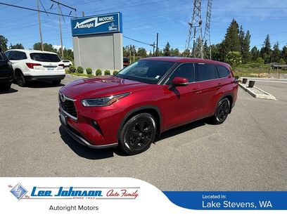 Used 2021 Toyota Highlander LE