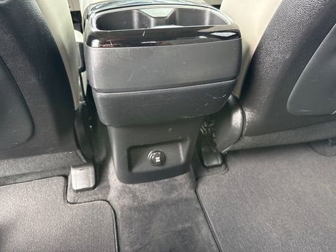 Used 2022 Kia Telluride S AWD/4WD image 16