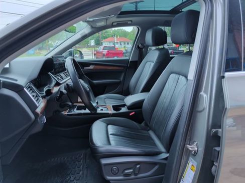 Used 2023 Audi Q5 2.0T Premium Plus w/ Premium Plus Package AWD/4WD image 12