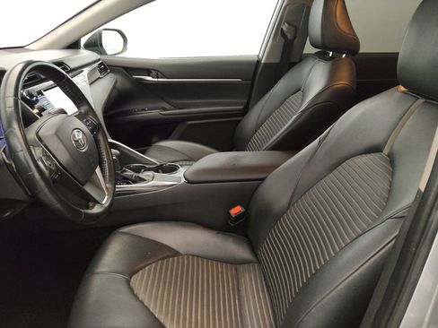 Used 2020 Toyota Camry SE image 17