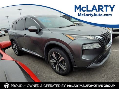 Used 2021 Nissan Rogue SL image 1