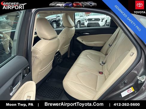 Used 2019 Toyota Avalon Limited w/ Advanced Safety Package image 10