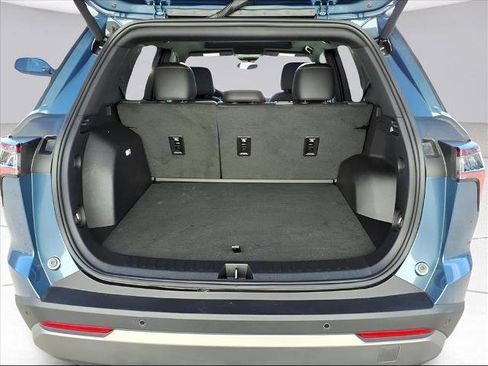 Used 2025 Chevrolet Equinox LT w/ Convenience Package II image 22