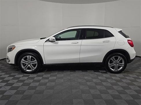 Certified 2020 Mercedes-Benz GLA 250 4MATIC image 2