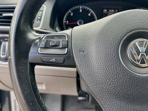 Used 2015 Volkswagen Passat TDI SE FWD image 12