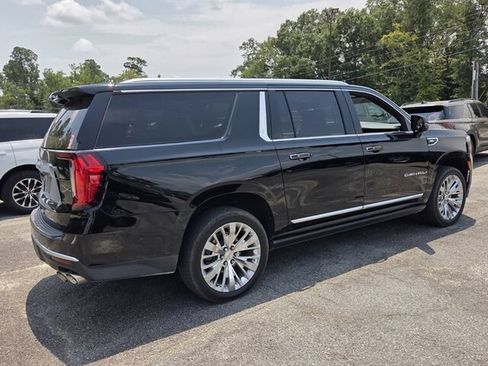 Used 2022 GMC Yukon XL Denali AWD/4WD image 13