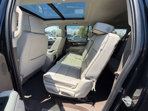 Used 2024 GMC Yukon XL Denali RWD image 11