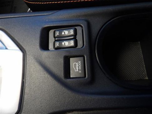 Used 2020 Subaru Crosstrek 2.0i Premium image 31