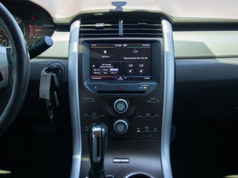 Used 2012 Ford Edge SEL FWD image 22