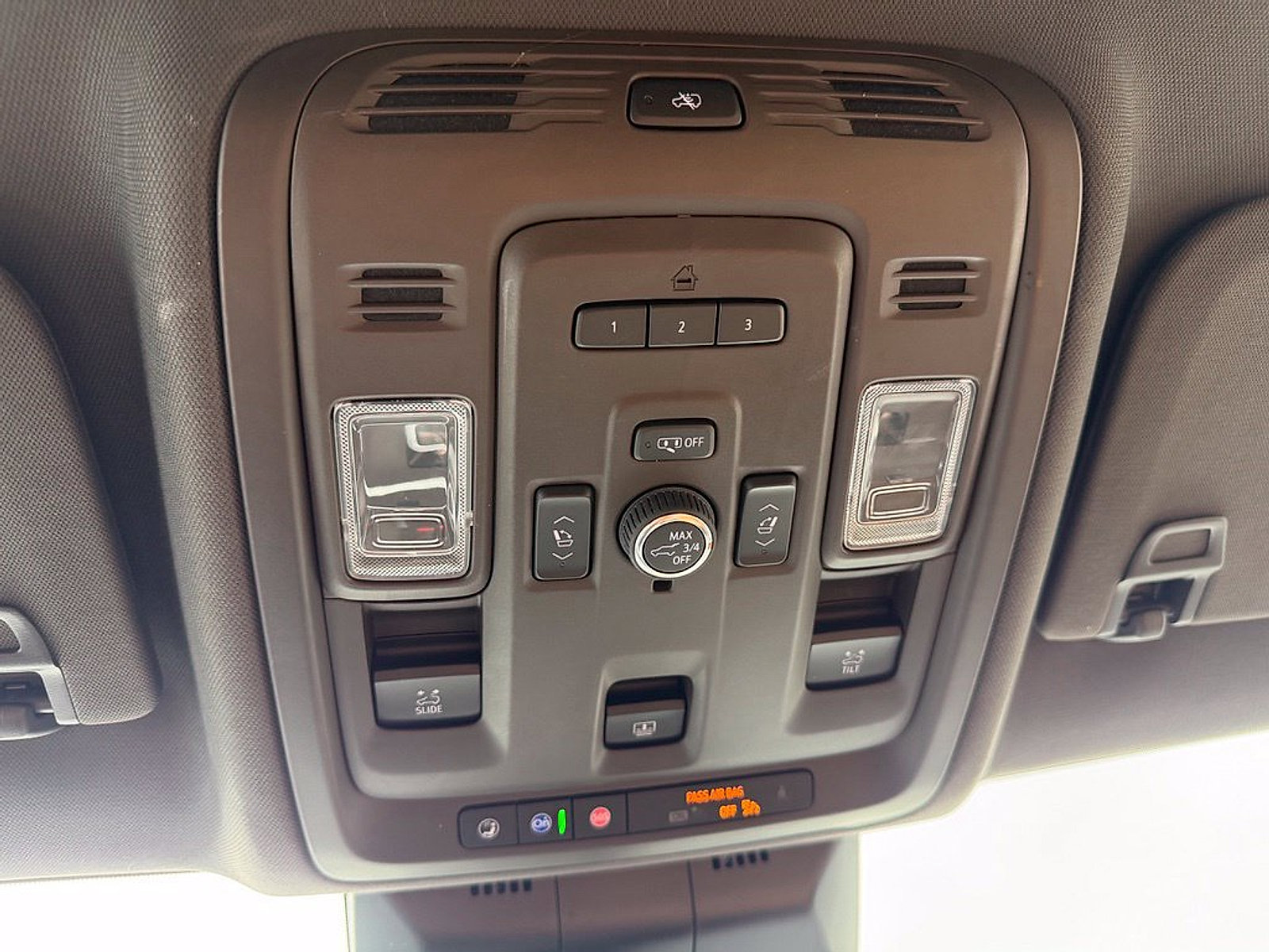 Used 2021 Cadillac Escalade Premium Luxury w/ Driver Assist Tech Package AWD/4WD image 19