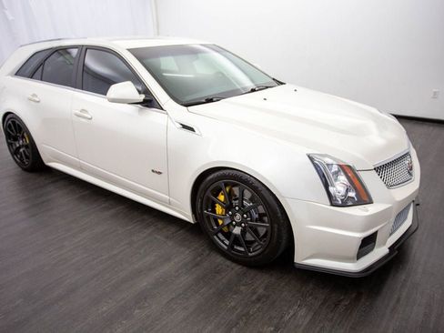 Used 2011 Cadillac CTS V image 2