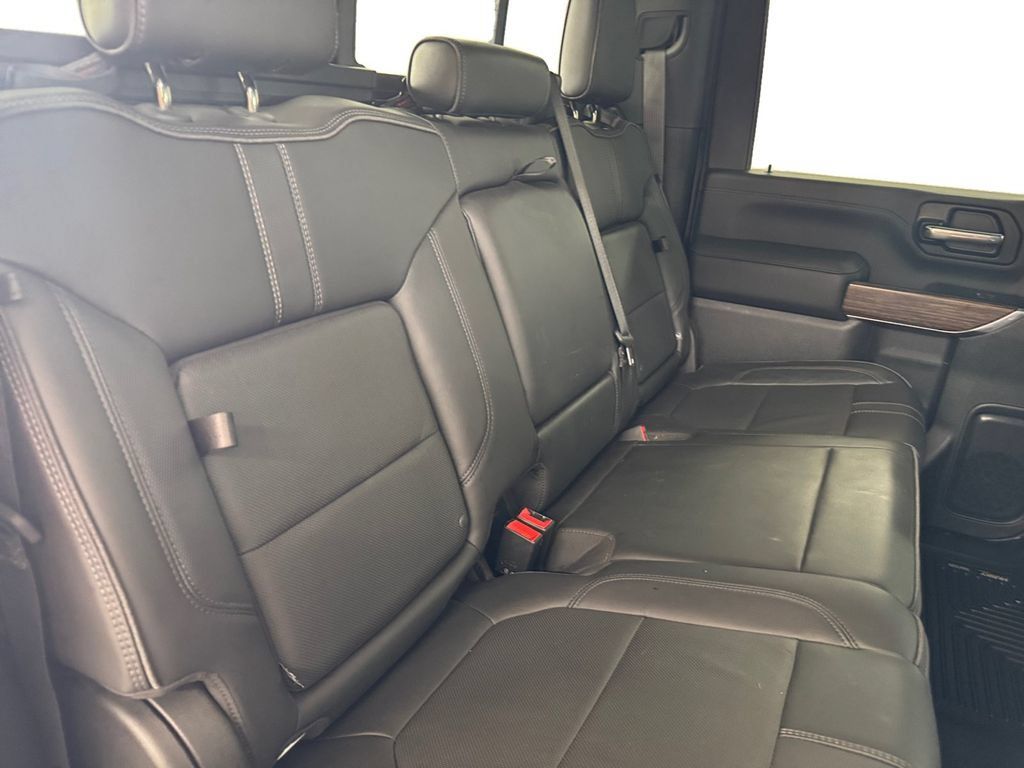 Used 2020 Chevrolet Silverado 2500 High Country w/ Technology Package AWD/4WD image 18