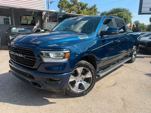 Used 2023 RAM 1500 Laramie AWD/4WD image 2