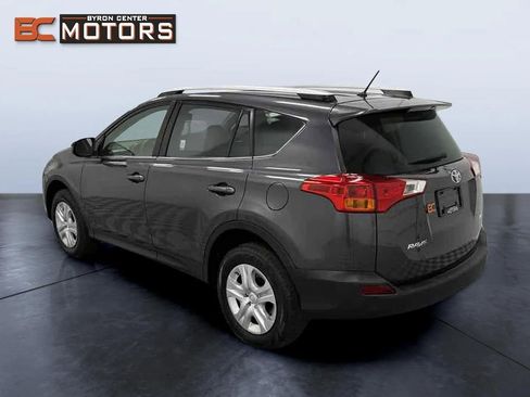 Used 2014 Toyota RAV4 LE image 4