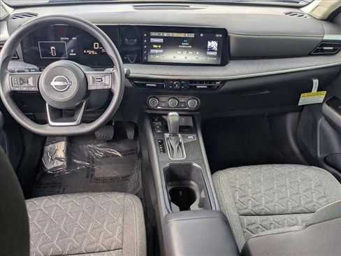 Certified 2025 Nissan Kicks SV image 16