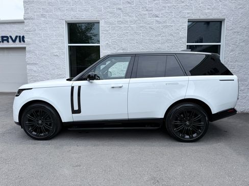 Used 2023 Land Rover Range Rover Autobiography AWD/4WD image 4