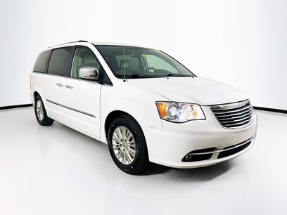 Used 2014 Chrysler Town & Country Limited w/ Luxury Group