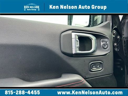 Used 2022 Jeep Wrangler Unlimited Rubicon image 25