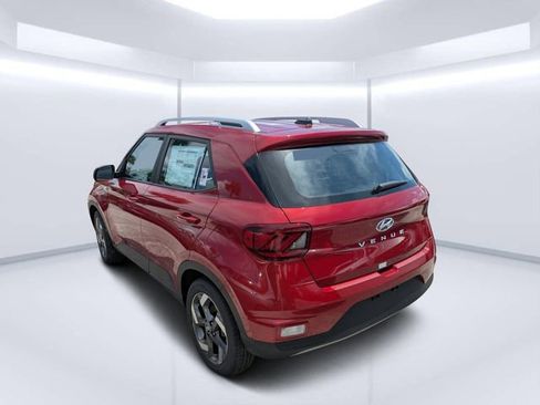 New 2025 Hyundai Venue Limited FWD image 5