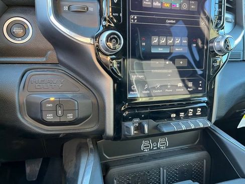 Used 2025 RAM 2500 Laramie image 31