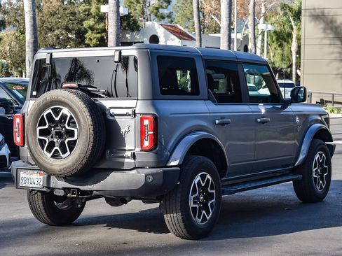 Used 2022 Ford Bronco Outer Banks image 6