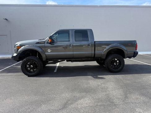Used 2016 Ford F250 Lariat w/ Lariat Ultimate Package image 6
