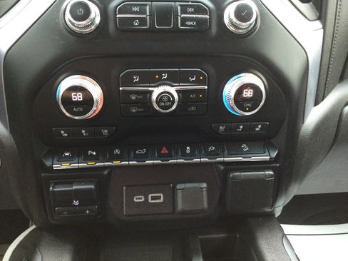 Used 2020 GMC Sierra 1500 SLT w/ SLT Premium Plus Package image 16