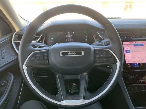 Used 2022 Jeep Grand Cherokee Limited 4xe AWD/4WD image 9