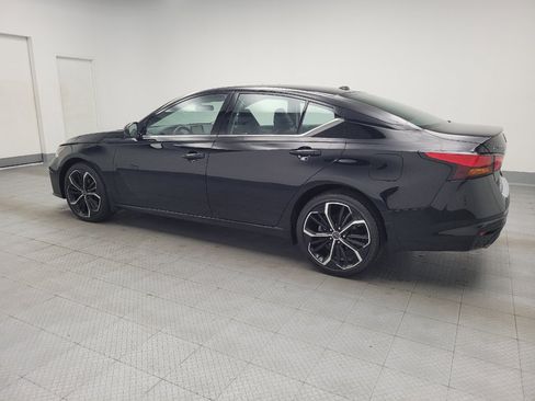 Used 2023 Nissan Altima 2.5 SR AWD/4WD image 3
