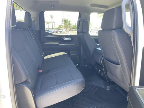Used 2023 Chevrolet Silverado 1500 LT AWD/4WD image 26