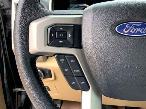 Used 2015 Ford F150 Lariat w/ Equipment Group 502A Luxury AWD/4WD image 24