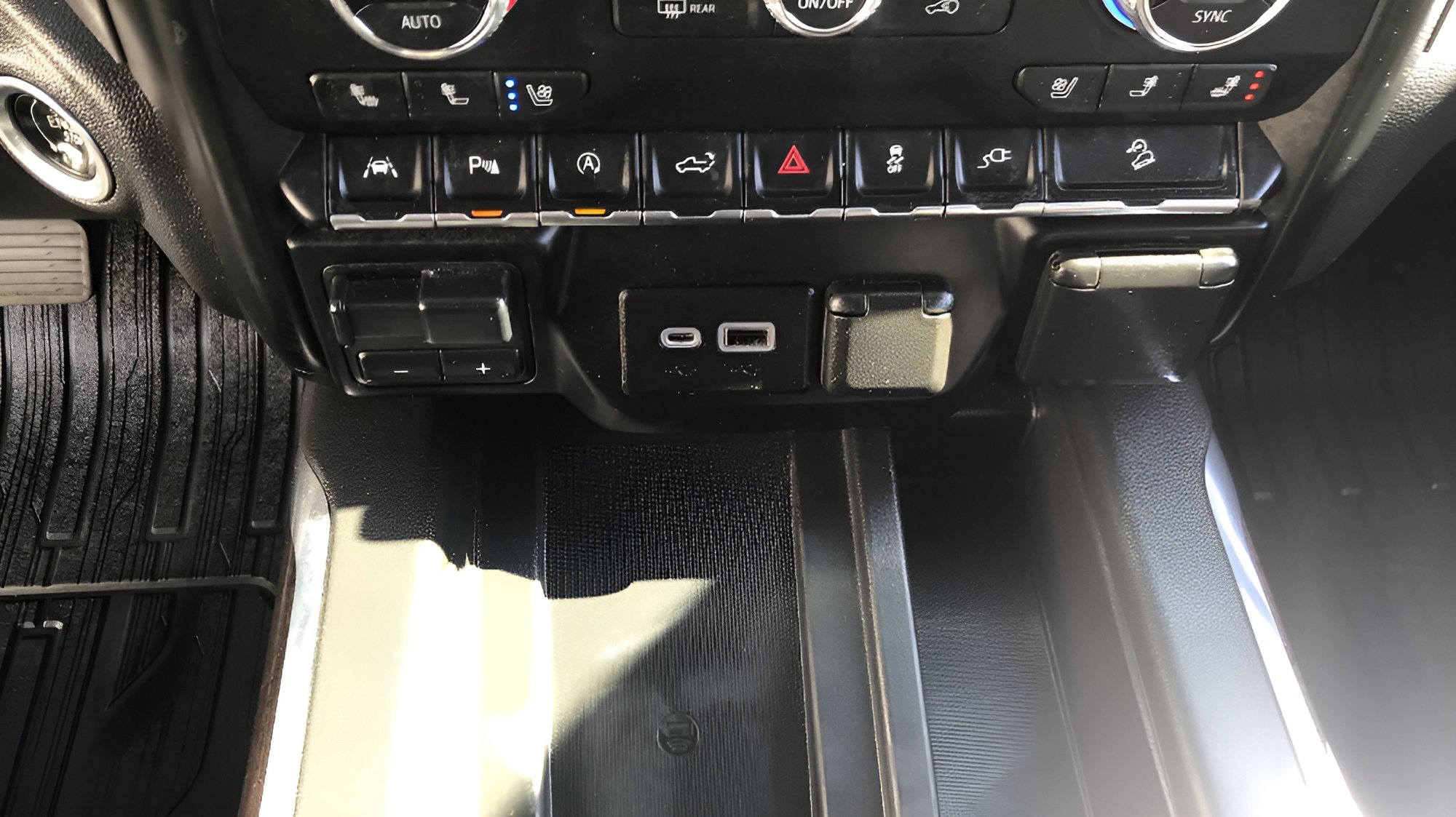 Certified 2021 GMC Sierra 1500 Denali w/ Technology Package AWD/4WD image 45
