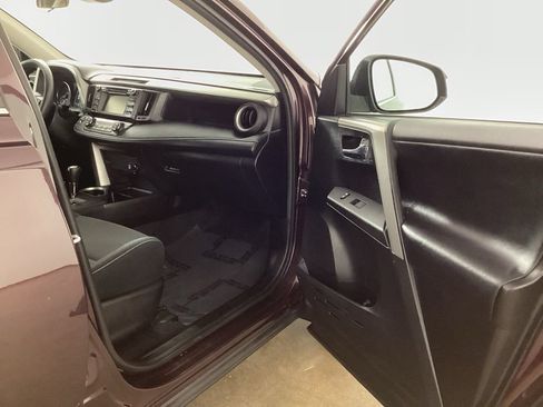 Used 2017 Toyota RAV4 XLE w/ Plus Extra Value Package FWD image 20