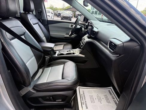 Certified 2023 Ford Explorer XLT w/ Equipment Group 202A AWD/4WD image 12