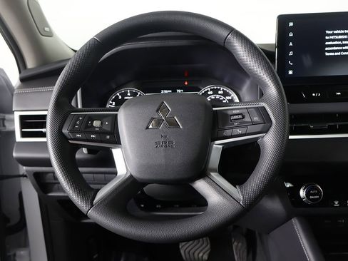 New 2026 Mitsubishi Outlander ES FWD image 35