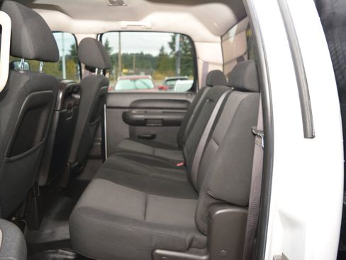 Used 2010 GMC Sierra 3500 SLE image 14