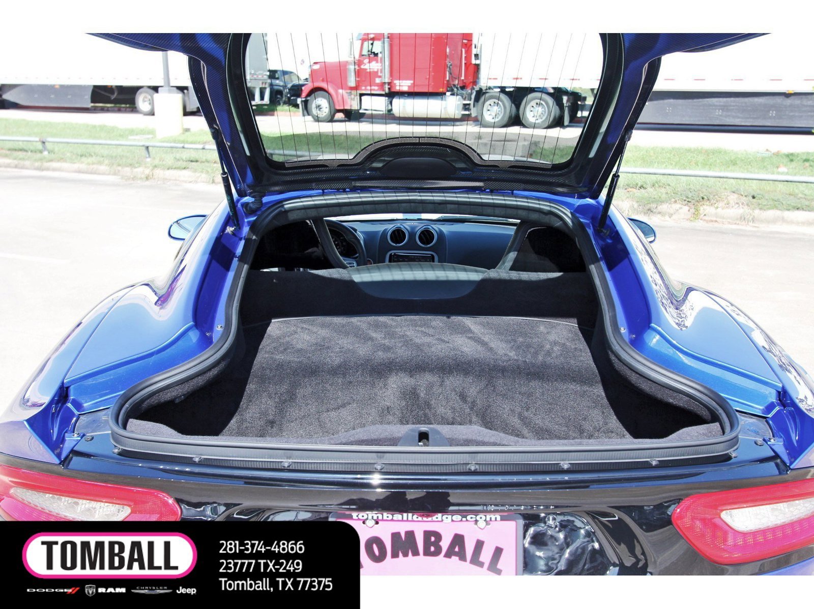 Used 2013 SRT Viper GTS w/ GTS Laguna Interior Pkg RWD image 9
