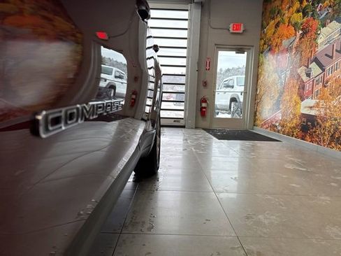 Used 2022 Jeep Compass Latitude w/ Sun and Sound Group image 15