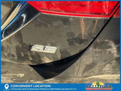 Used 2019 Toyota Camry SE image 9