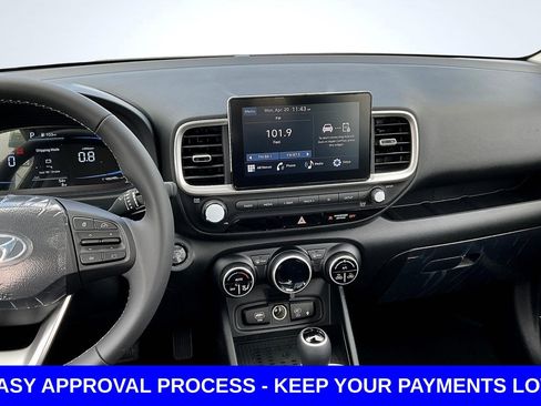 Used 2026 Hyundai Venue SEL FWD image 8