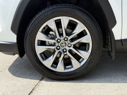 Used 2025 Toyota RAV4 XLE Premium FWD image 12