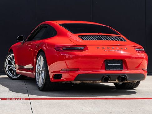 Certified 2019 Porsche 911 Carrera T RWD image 3