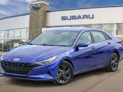 Used 2023 Hyundai Elantra SEL image 1