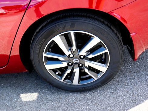 New 2025 Nissan Versa SV w/ Trunk Package image 9