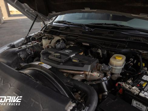 Used 2017 RAM 3500 Tradesman w/ Chrome Appearance Group image 26