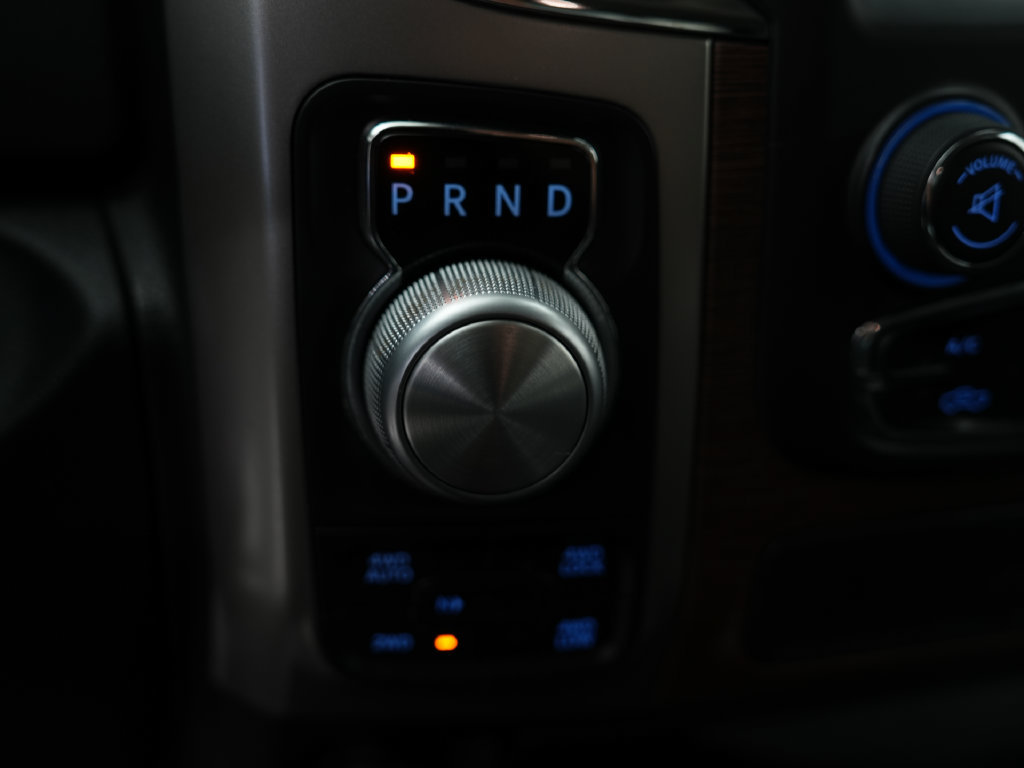 Used 2018 RAM 1500 Laramie w/ Convenience Group AWD/4WD image 19