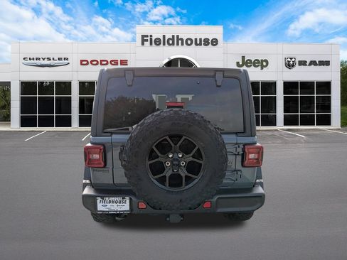 Used 2025 Jeep Wrangler Unlimited Sport AWD/4WD image 11