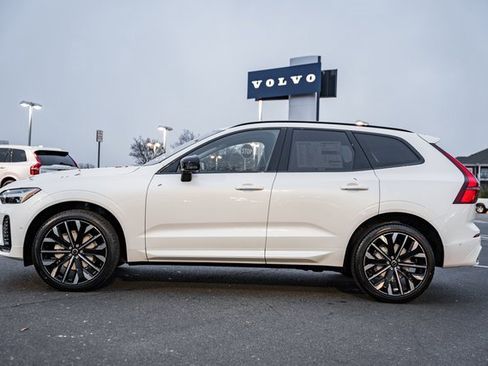 New 2026 Volvo XC60 B5 Ultra w/ Climate Package image 4